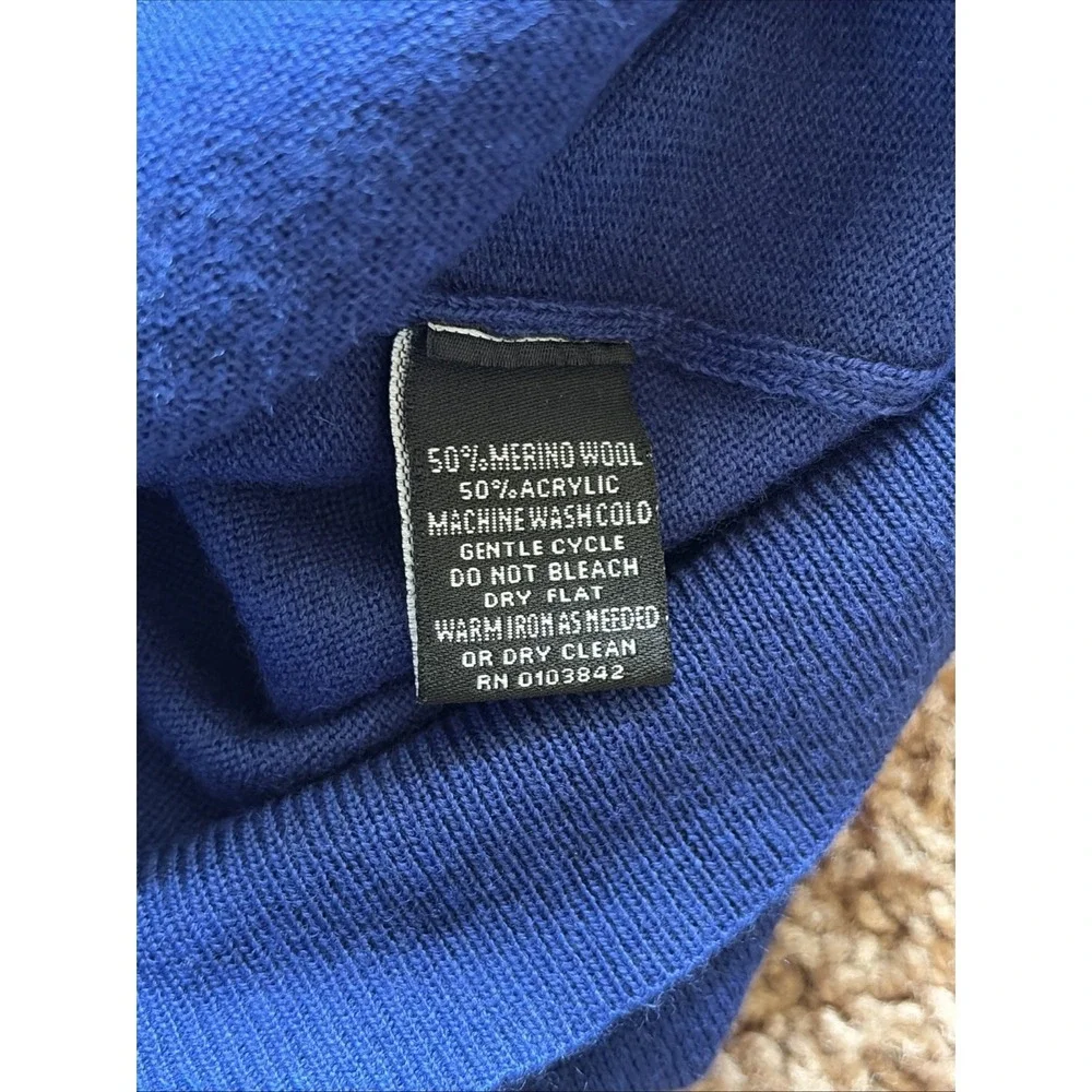 Neiman Marcus Blue Vneck Merino Wool Acrylic Lightweight Sweater Mens Medium
